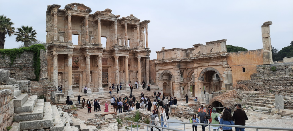 Efes Antik Kenti - Celcus Kütüphanesi