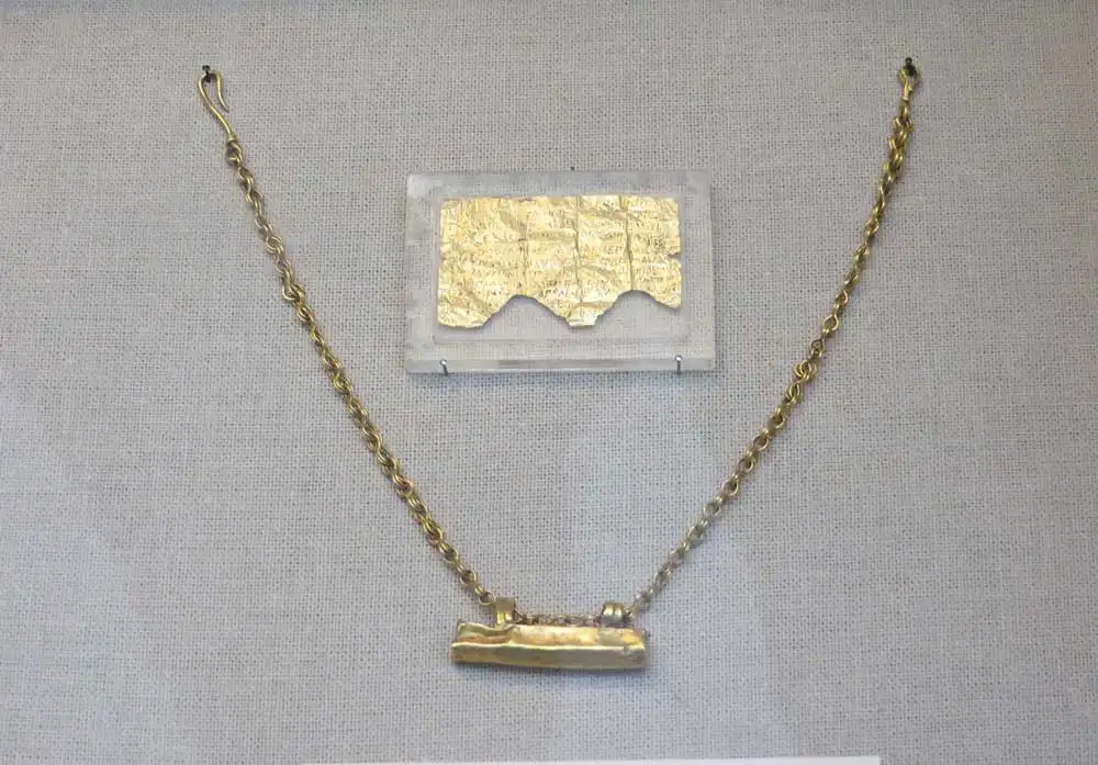 British Museum'daki Kılıflı Altın Orfik Tablet,